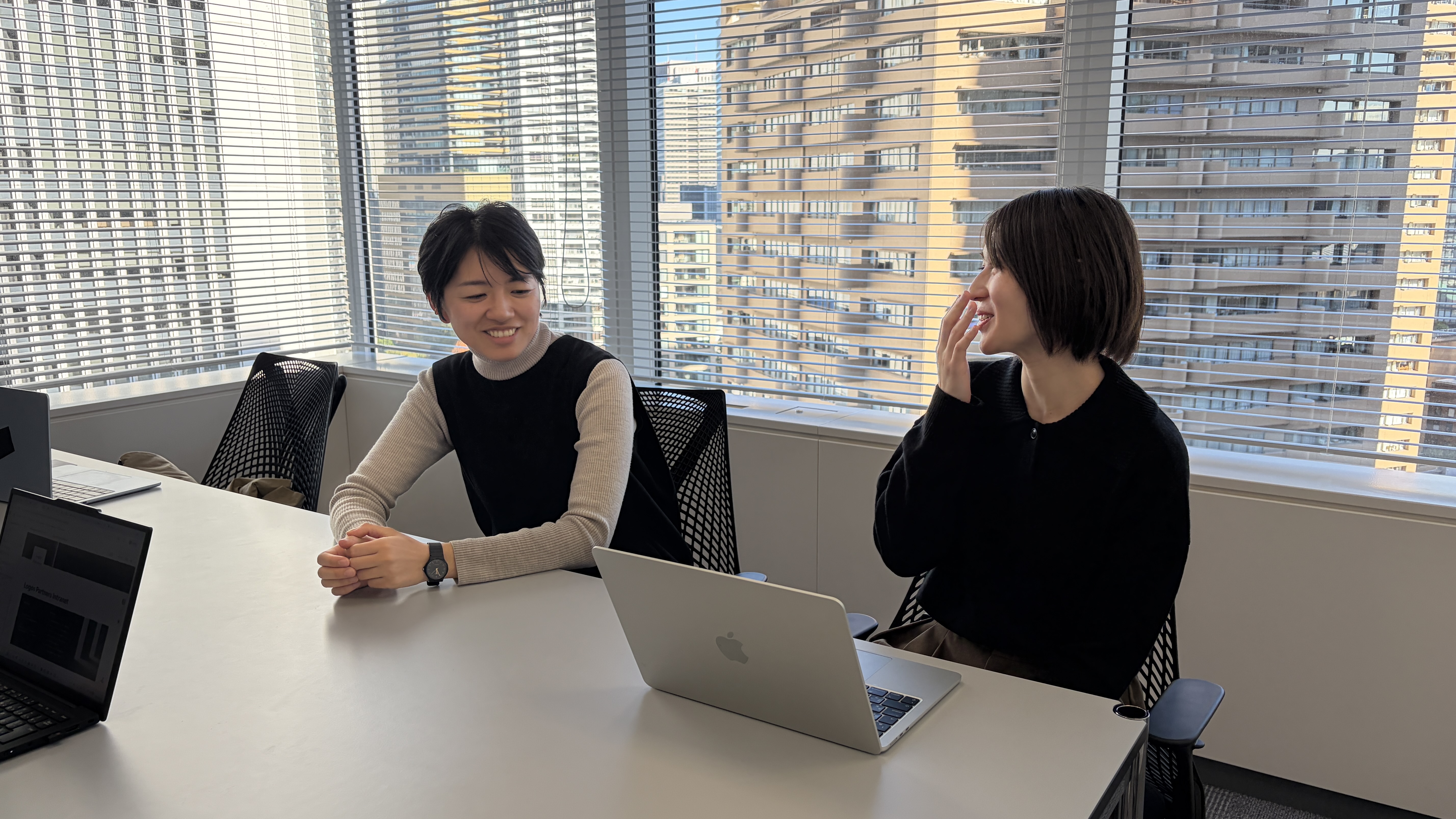 ご相談いただいた住田さま(左) / 株式会社TEMPコンサルタント 田中(右)